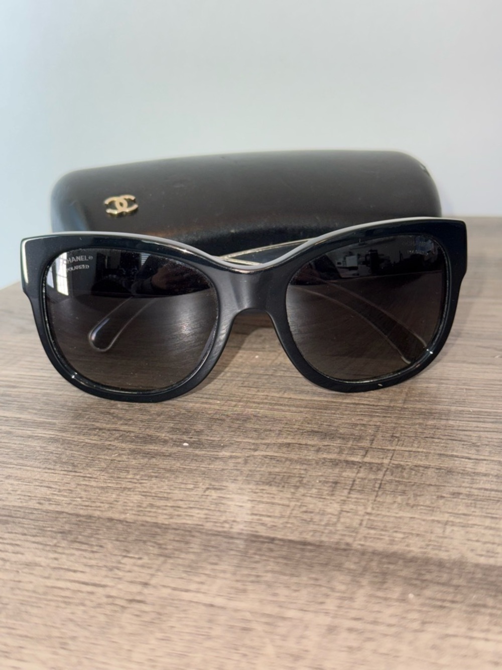 CHANEL Black Polarized Sunglasses LIKE NEW
